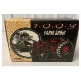 1/16 Ertl International I-D9 Standard Diesel in bo