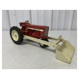 1/16 Ertl International Farmall 544 w/ Loader