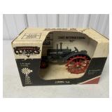 1/16 Ertl Case International CC Tractor