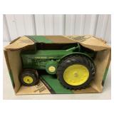 1/16 Ertl John Deere 1949/1954 Model R Tractor