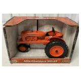 1/16 Ertl Allis-Chalmers WD-45 Tractor
