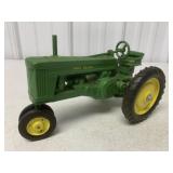 1/16 John Deere Tractor