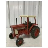 1/16 Ertl International 886 Tractor