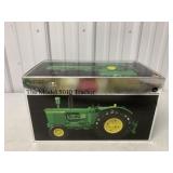 1/16 Ertl John Deere Model 5010 Tractor