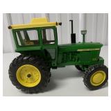 1/16 John Deere 4020 Diesel Tractor