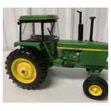 1/16 Ertl John Deere 4630 Tractor