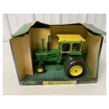1/16 Ertl John Deere 4320 Tractor