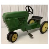 Ertl John Deere Pedal Tractor