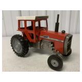1/16 Ertl Massey-Ferguson 1105 Tractor