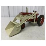 1/16 International Farmall 560 Tractor/Loader