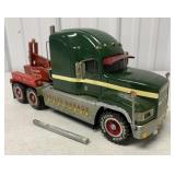 Hand Made? Turtle's Towing/Garage Truck