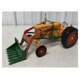 1/16 M-M U Tractor w/ New Idea Scoop