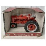 1/16 Ertl McCormick Farmall Super M Tractor