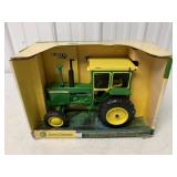 1/16 Ertl John Deere 4320 Tractor