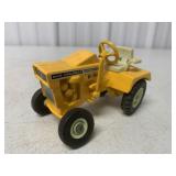 1/16 Allis-Chalmers B-110 Lawn/Garden Tractor