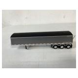 1/64 First Gear Distinction Grain Trailer