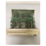 1/16 John Deere Planter in Bubble Box