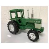 1/16 Scale Models Spirit of Oliver Tractor