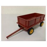1/24 Reuhl Massey-Harris Wagon