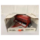 1/16 Ertl Case International 5100 Grain Drill