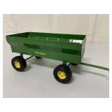 1/16 Ertl John Deere Flare Box Wagon