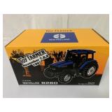 1/16 Ertl New Holland 8260 Tractor