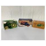 (3) Ertl John Deere/Hawkeye/Farmall Toys