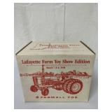 1/16 Ertl McCormick 706 Tractor