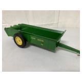 1/16 John Deere 44 Manure Spreader