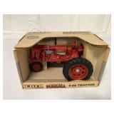 1/16 Ertl McCormick Farmall F-20 Tractor