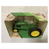 1/16 Ertl John Deere Model A Tractor in box