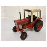 1/16 Ertl International 1086 Tractor