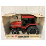 1/16 Ertl Case International Maxxum 5130 Tractor