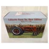 1/16 Ertl Farmall 200 Tractor