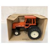 1/16 Allis-Chalmers 8030 Tractor with Cab