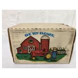 1/16 Ertl Massey-Harris 33 Tractor Toy Farmer