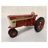 1/16 McCormick Farmall 460 Tractor