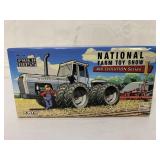 1/32 Ertl White 4-210 Field Boss in box