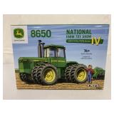 1/32 Ertl John Deere 8650 in box
