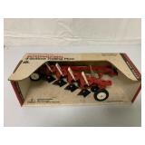 1/16 Ertl International 4-Bottom Trailing Plow