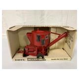 1/16 Ertl IH Mixer Drill