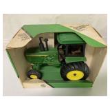 1/16 John Deere 4255 Row Crop Tractor in box