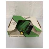 1/16 Ertl john Deere Grain Drill in box