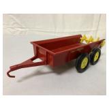 1/16 Ertl New Holland Manure Spreader