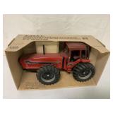 1/16 Ertl International 2+2 6388 Tractor in box