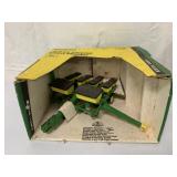 1/16 Ertl John Deere Corn Planter in box