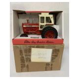 1/16 Ertl International 1456 in box