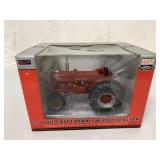1/16 SpecCast IH Farmall W400D Tractor