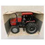 1/16 Case International Tractor with Front Wheel