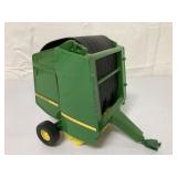 1/16 Ertl John Deere Baler